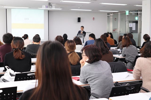 塾の開業に必要な資格・届出や必要資金について解説